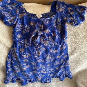 Women's Blue Floral Puff-Sleeve Top